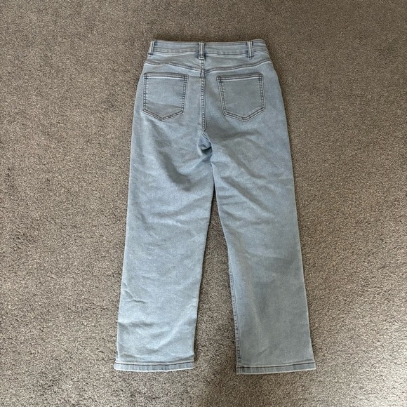 3/$45 Light Wash Straight Leg Denim Stretch Jeans - Picture 8 of 8